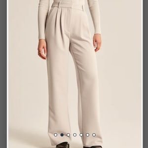 A&F Tailored Pant in Light Taupe